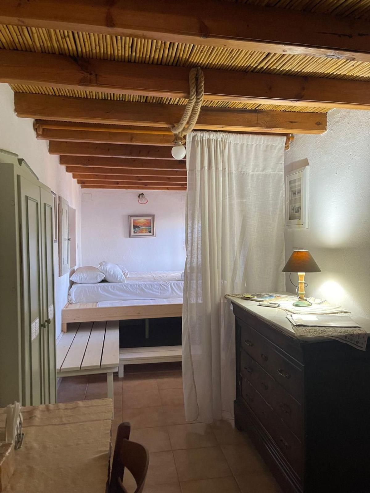 Petrino 2 - Traditional Lerian House Lakkion Exterior photo