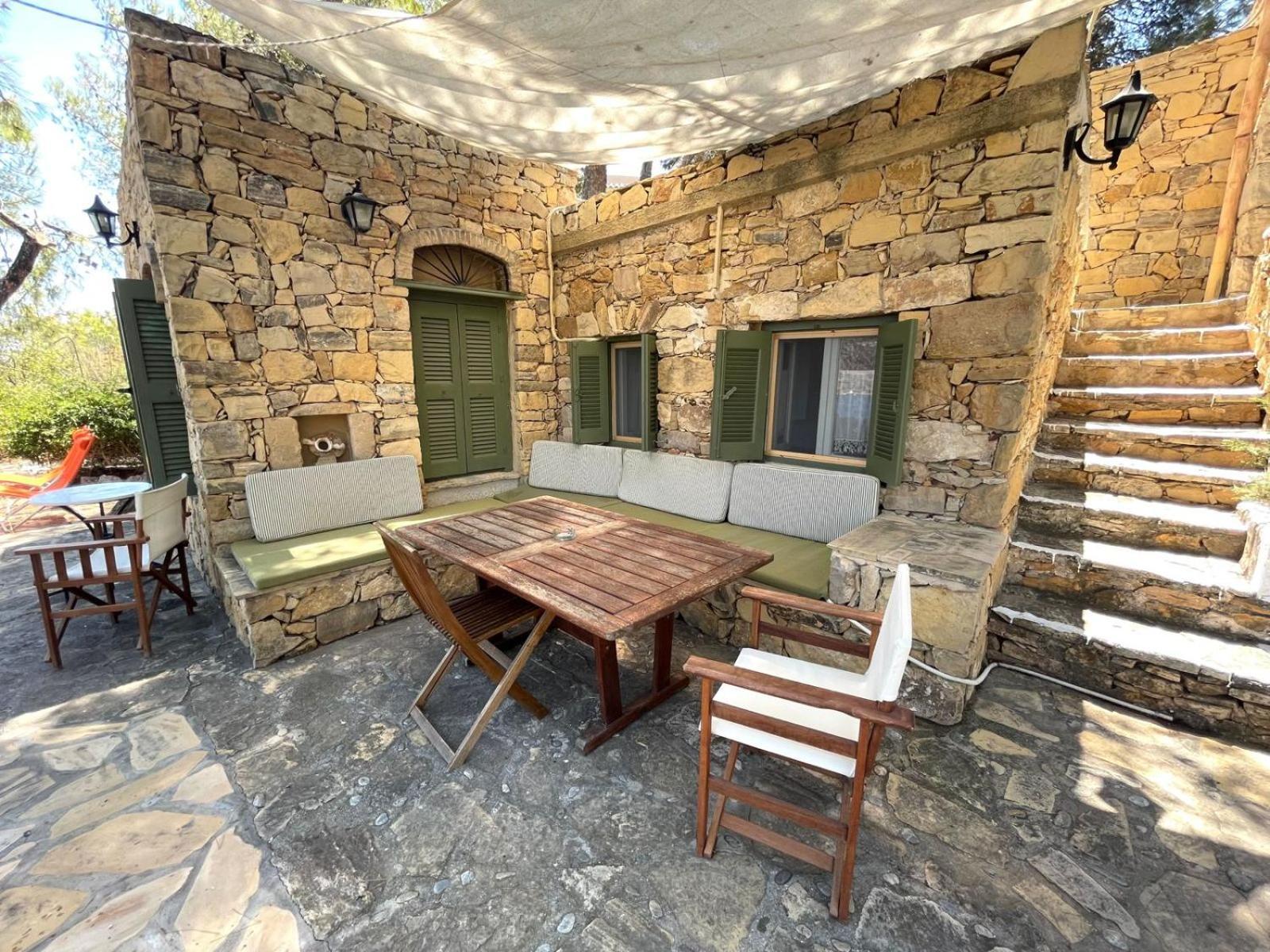 Petrino 2 - Traditional Lerian House Lakkion Exterior photo